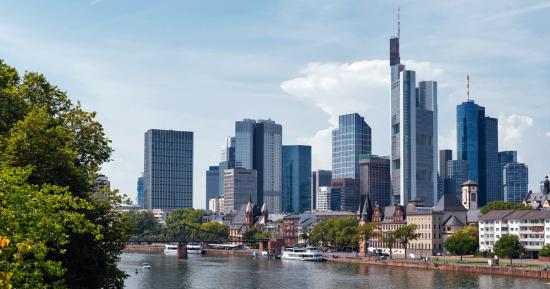 Bus Charter Frankfurt - Best Coach Hire Service Company