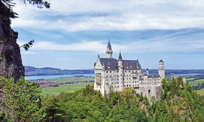 Coach Hire Service / Bus Charter / Rent a Bus with Driver in Castle-neuschwanstein