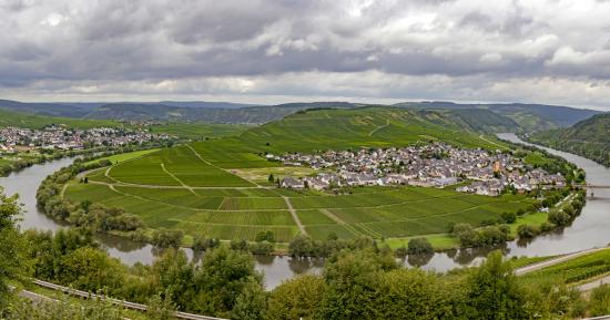 Bus Charter Berlin and Rhine and Moselle River