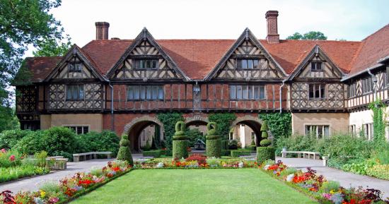 Bus Charter Cecilienhof